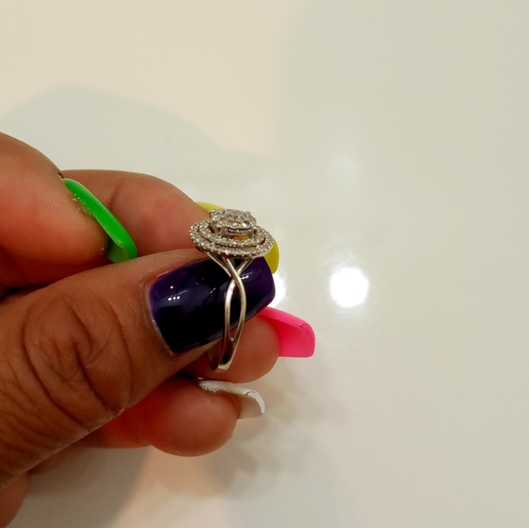 14k White Gold Diamond Ring